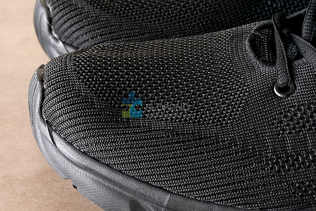 アマゾンで1500円以下、激安スニーカー「FASHION PROEFSSIONAL SAKTEBARD SHOE」を買ってみた